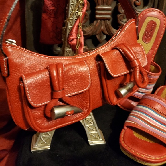 Auth. Burberry bag and Born shoes - Picture 5 of 12